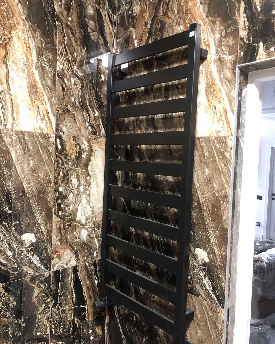 Монтаж сантехніки у двох санвузлах